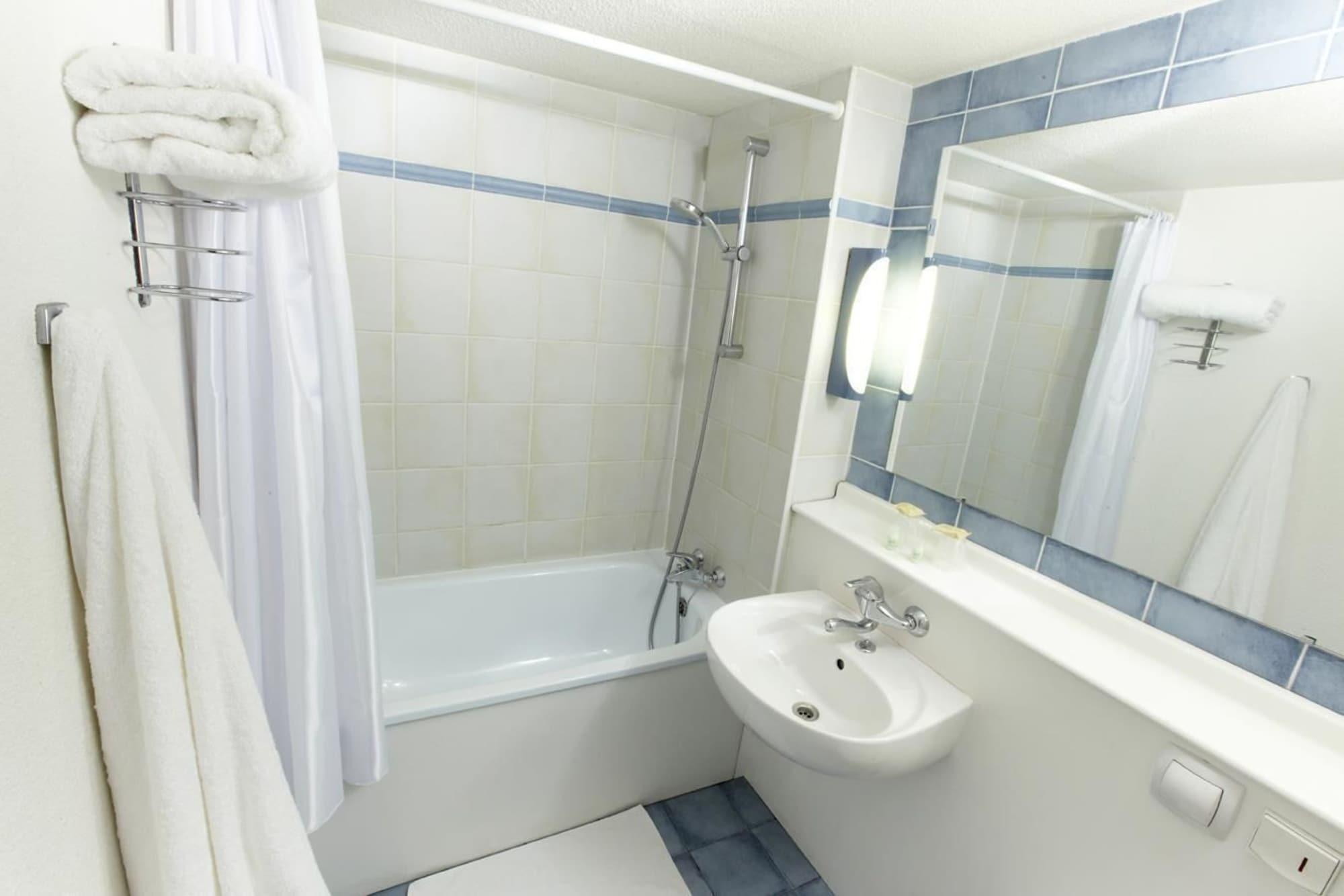 The Originals City, Hotel A Pic, Cherbourg Eksteriør bilde