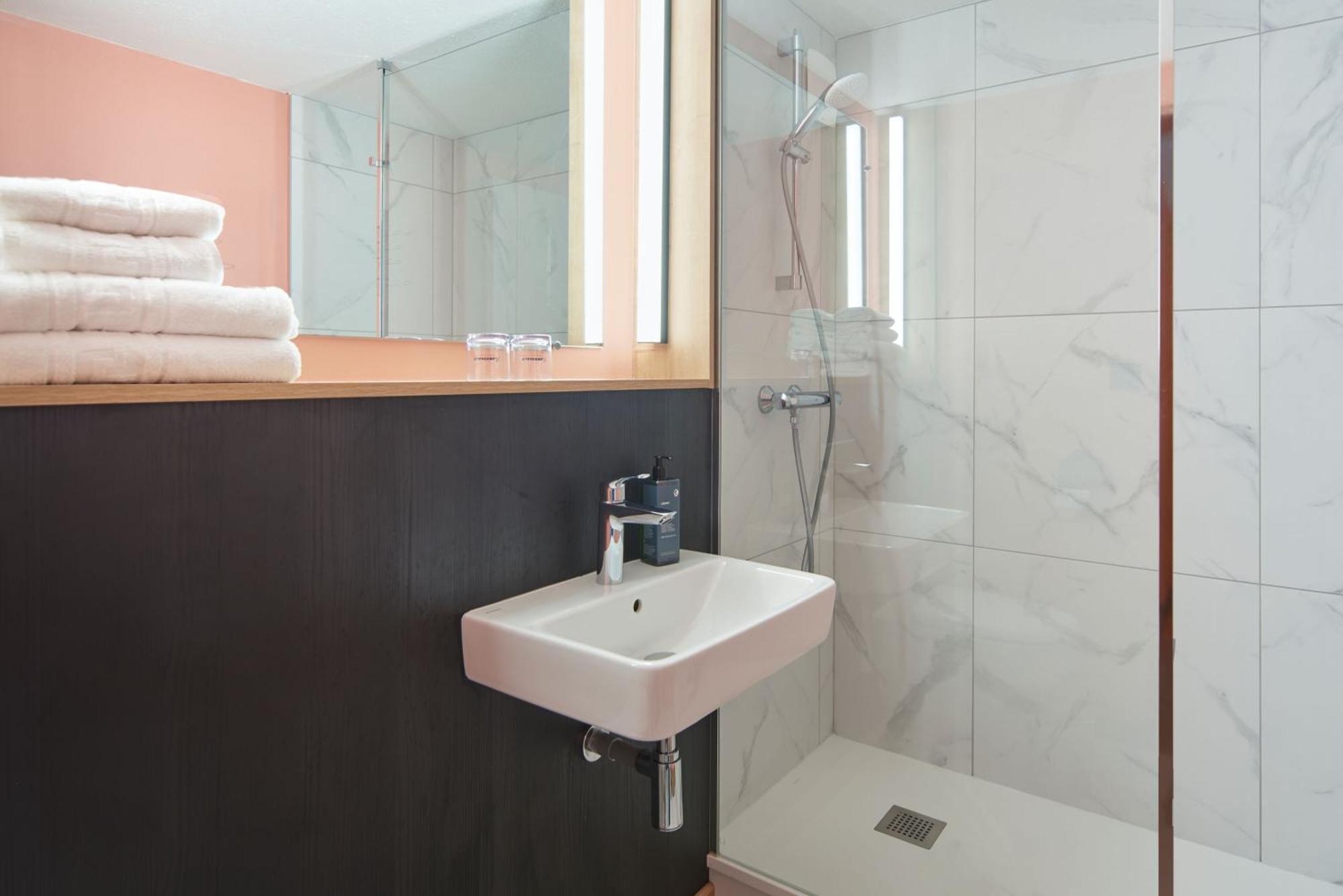The Originals City, Hotel A Pic, Cherbourg Eksteriør bilde